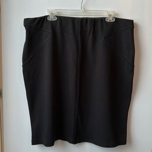 Elle black skirt